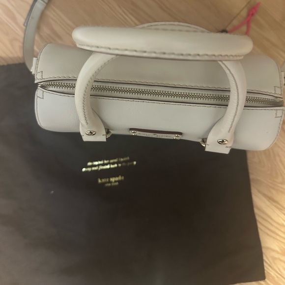 Cream kate spade cross body satchel - Picture 4 of 10